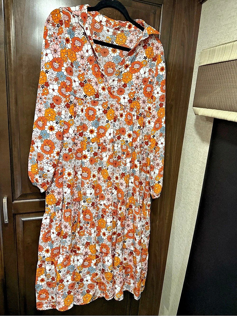 Floral Midi Dress in Orange & White Size Medium